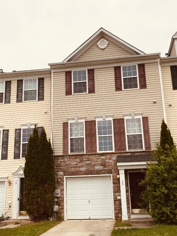 13 Truth Way, Martinsburg, WV 25405