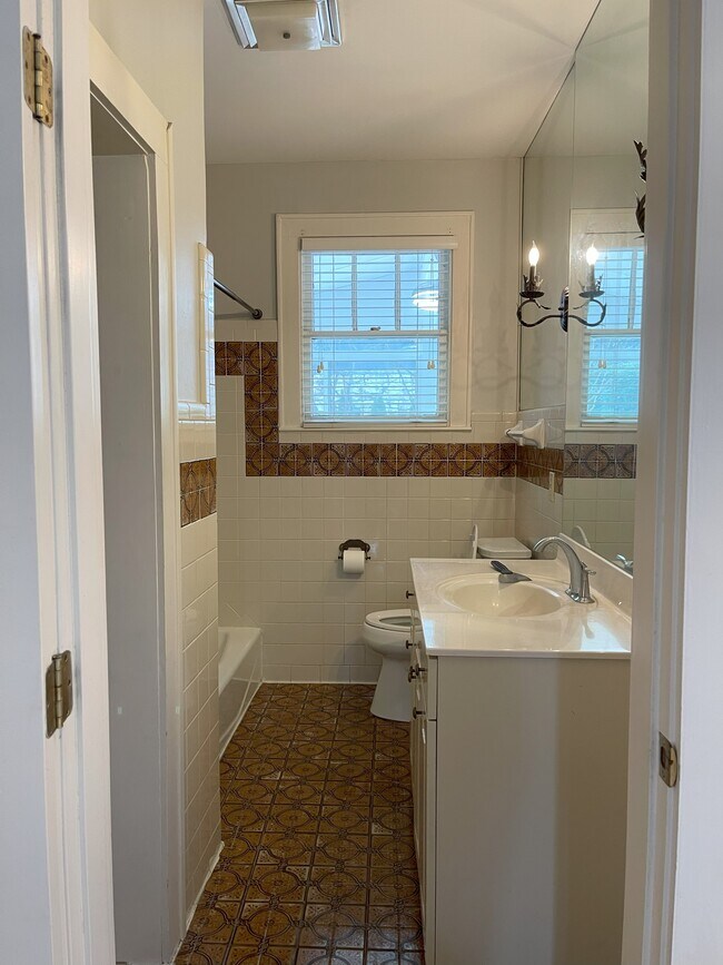 119 Kenner Ave, Nashville, TN 37205 - photo 6