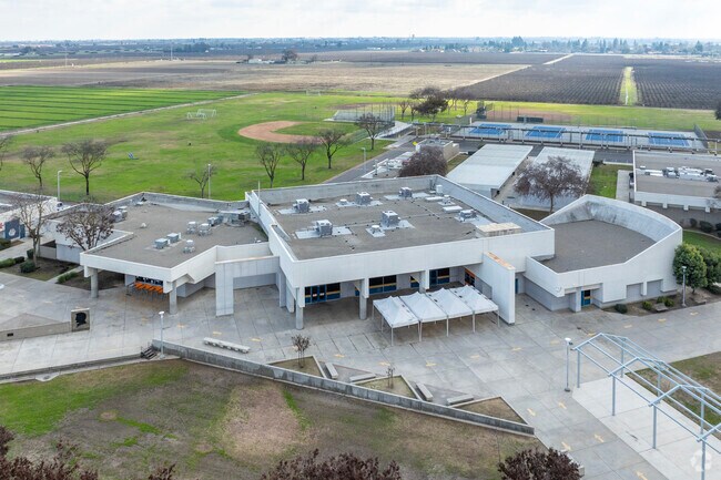 Abraham Lincoln Middle School is located in Selma.