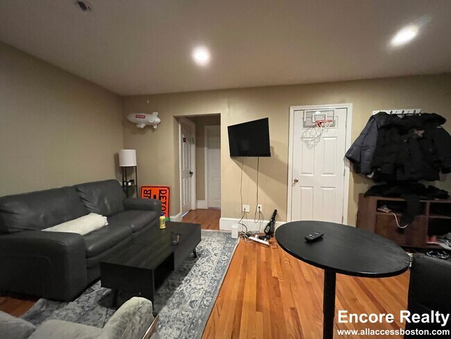 36 Euston St unit 12-1, Brookline, MA 02446 - photo 6