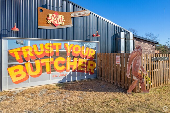 Butchers Stand BBQ is an award winning restaurant in Wellston.