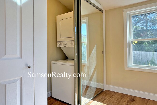 842 Oaklawn Ave unit 2, Cranston, RI 02920 - photo 7