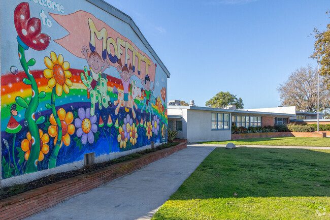 Enter a great school at Thomas B. Moffitt Elementary School.