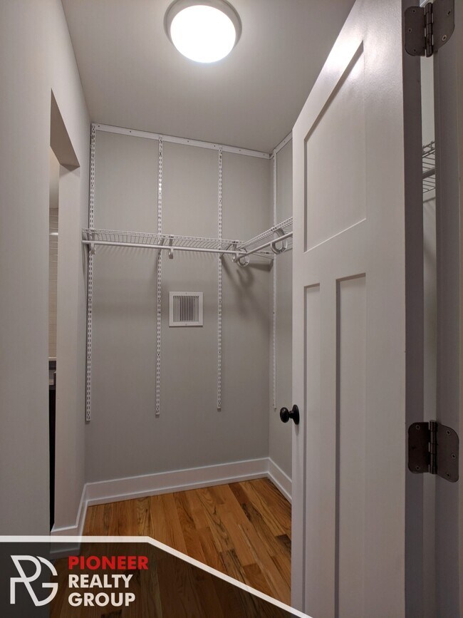 908 W George St unit 1, Chicago, IL 60657 - photo 5