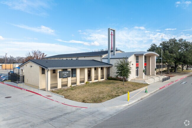 Students living in Fort Worth, TX may attend St Andrew Catholic School.