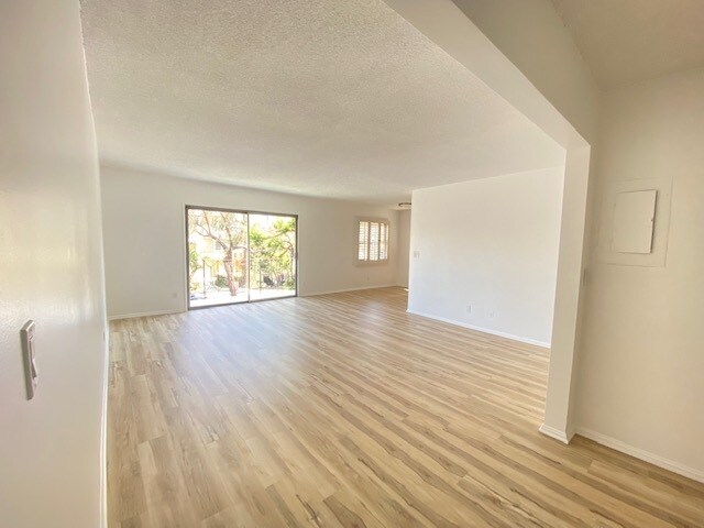 529 California Ave, Santa Monica, CA 90403 - photo 1