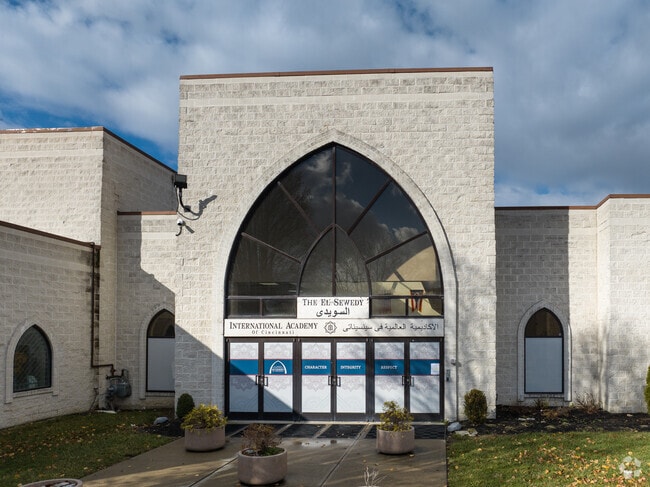 International Academy Of Cincinnati
Private Pre-K, Elementary, Middle School.
Westchester, Ohio