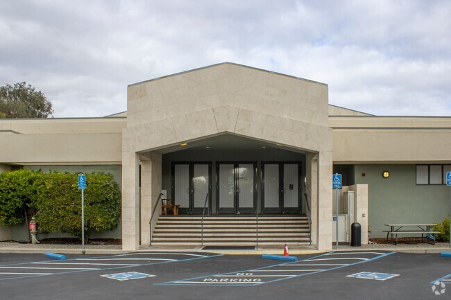 Welcome to the Hope Technology School in Bayshore.
