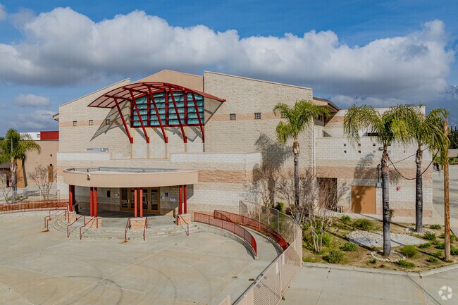 Rancho Cucamonga Middle School has great teachers and staff.