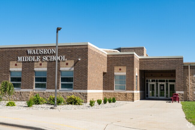 Wauseon Middle School provides education for students grades 6-8 in Wauseon.