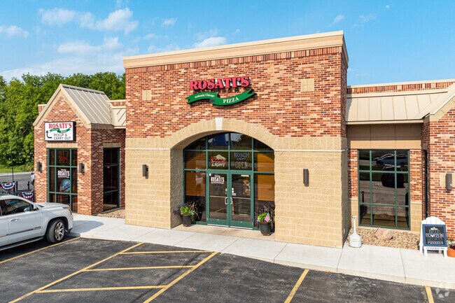 Rosati's Pizza offers McAuliffe Park residents Chicago style pizza.