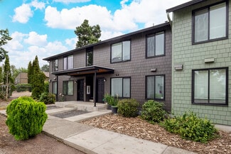 950 N 2nd St, Silverton, OR 97381