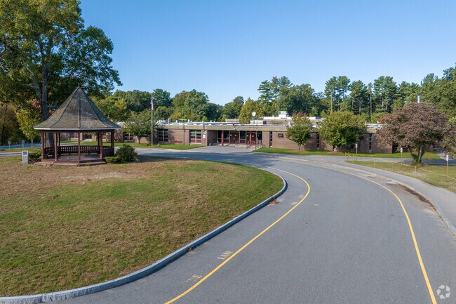 Locals of Park-Proctor can attend Parker Middle School in North Chelmsford.