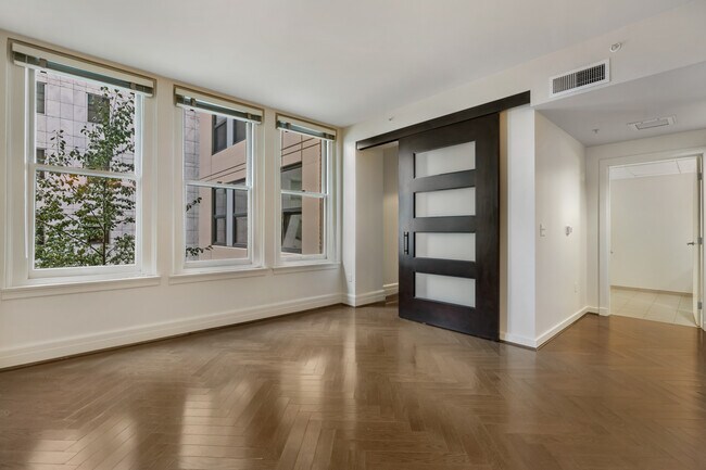 The Cobb, Seattle, WA 98101 - photo 6