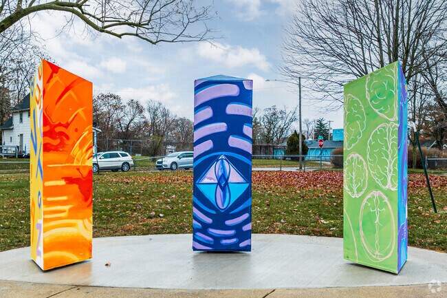 These unique monuments are located inside the Bowser Park.