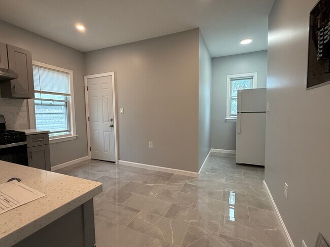 224 Billings Rd, Quincy, MA 02170 - photo 6