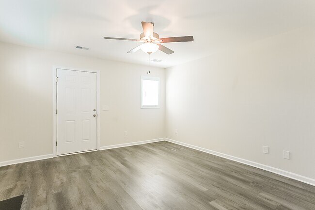 4065 Thimbleberry Dr, Graniteville, SC 29829 - photo 5