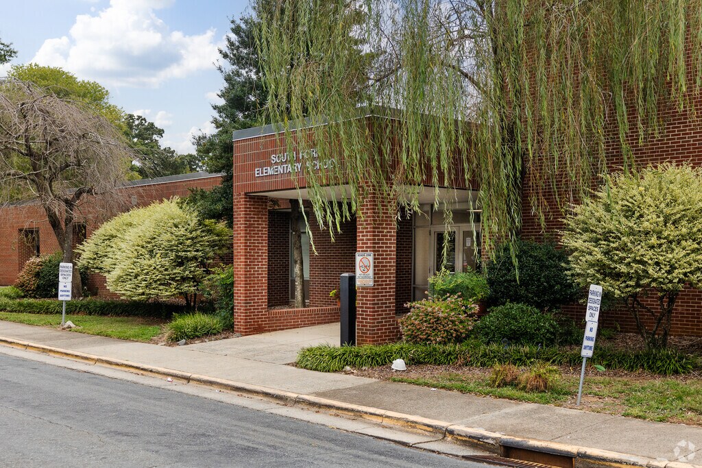 South Fork Elementary is a public school in Winston-Salem.
