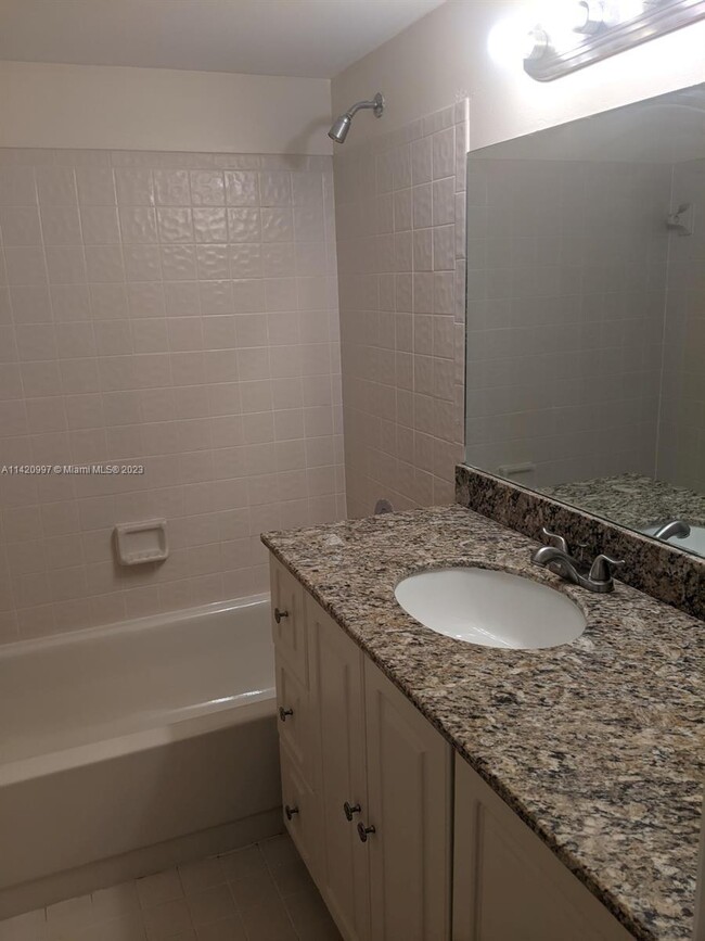 10066 Twin Lakes Dr Unit 5-C, Coral Springs, FL 33071