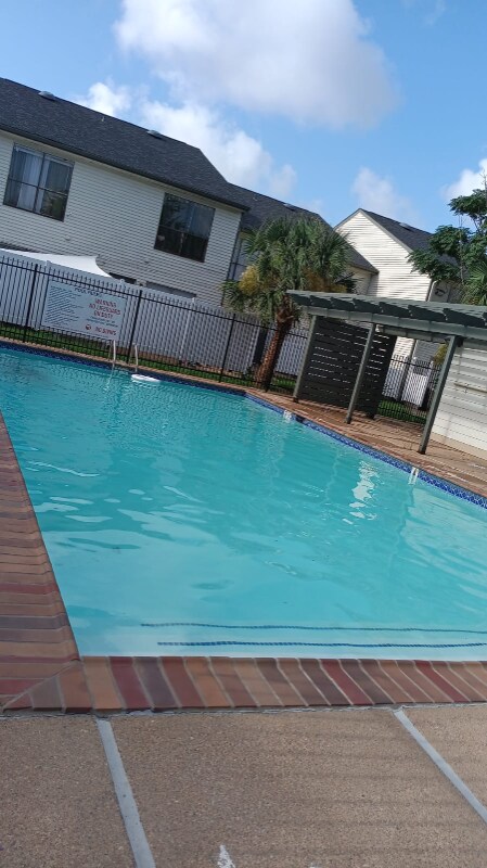 10901 Village Bend Ln unit 113, Houston, TX 77072 - photo 2