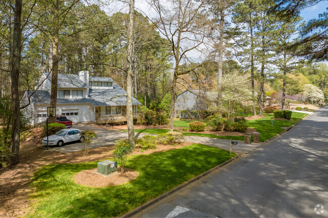You'll find lots of well-shaded, tree-lined streets in the Newtown neighborhood.