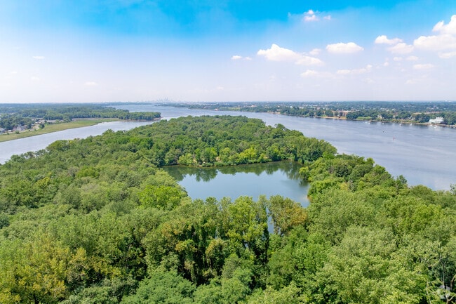 Hawk Island is a peninsula at the very tip of Edgewater Park.