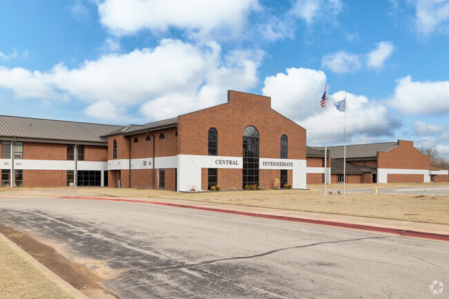 Bixby Central Intermediate School sits just South of Bixby High School