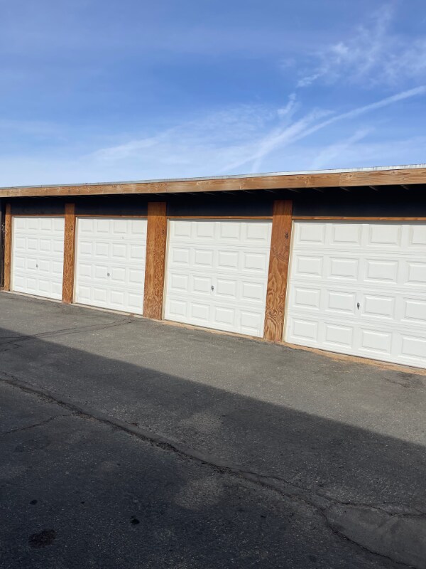 18635 Larkspur Rd unit 13, Adelanto, CA 92301 - photo 7