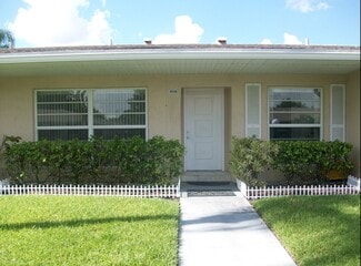 8732 Bella Vista Dr Unit 42, Boca Raton, FL 33433