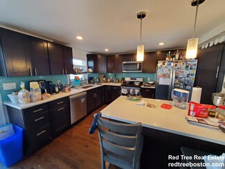 77 Rock Glen Rd, Medford, MA 02155