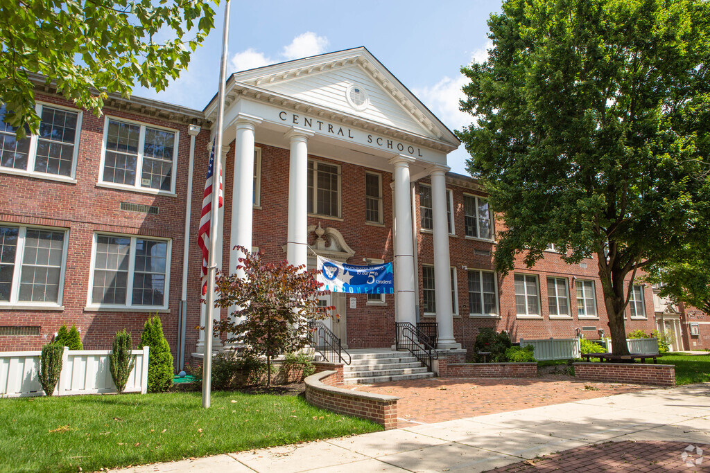 Central Elementary School in Haddonfield, New Jersey.