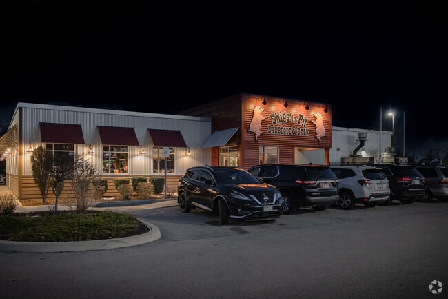 Shigs in Pit is a great restaurant near Tanbark in Fort Wayne.