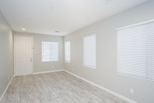 7942 Imperial Treasure St, Las Vegas, NV 89139 - photo 4