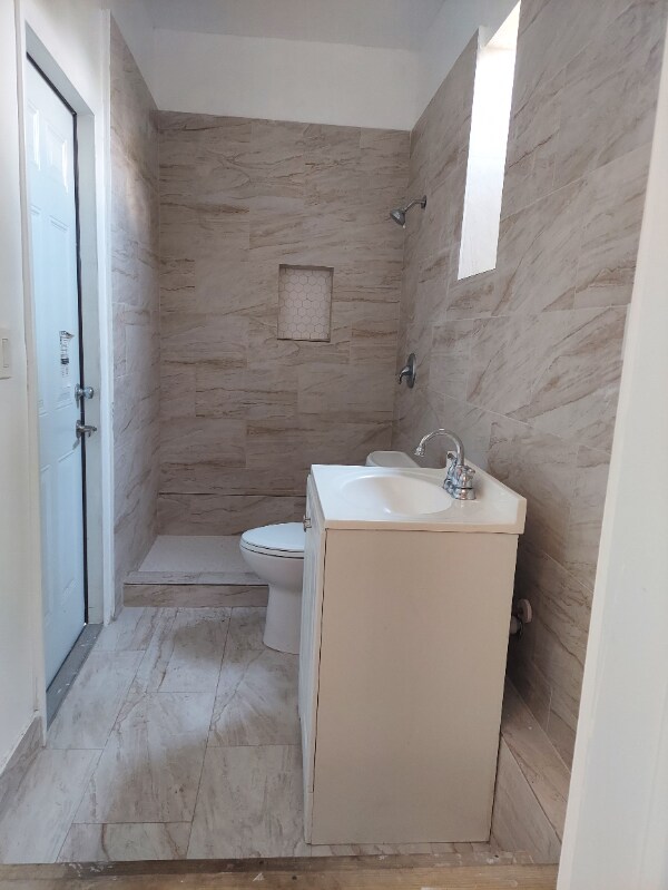 2513 Grant St, Hollywood, FL 33020 - photo 5