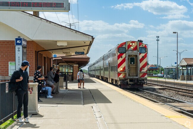 Commuting in Brookdale is a breeze with the Route 59 Metra Station.
