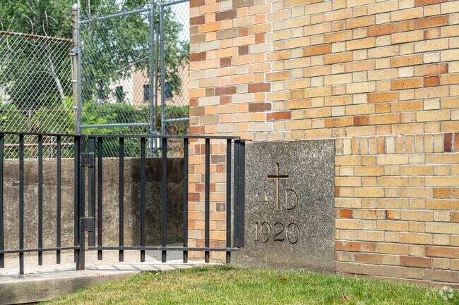 The architecture of Bushwick Ascend Middle School Charter School was built in 1920.