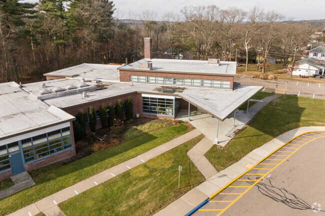Students K-5 can attend Gerald M. Parmeter School in Franklin.