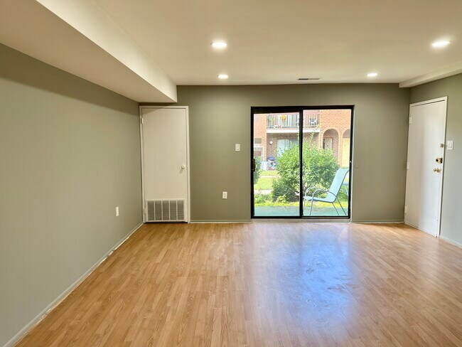 9926 Haldeman Ave unit 111A, Philadelphia, PA 19115 - photo 3