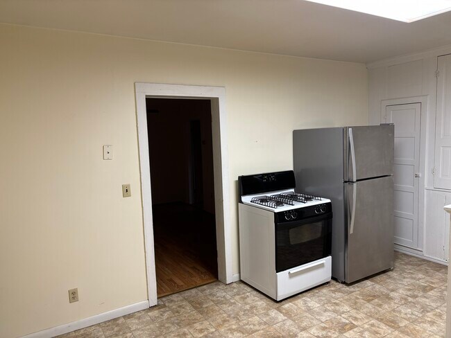 222 W 4th St unit 2, Oswego, NY 13126 - photo 4