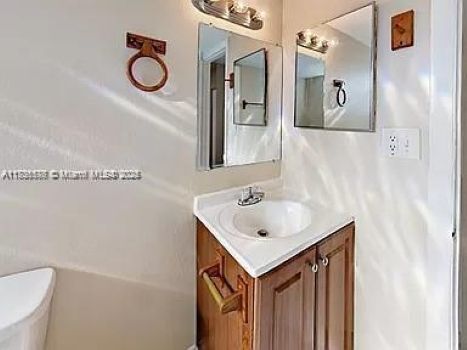 624 SW 16th Ave, Fort Lauderdale, FL 33312 - photo 4