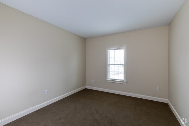 2BR, 1BA - Bedroom