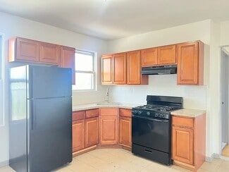 65 Hawkins St Unit 2, Newark, NJ 07105