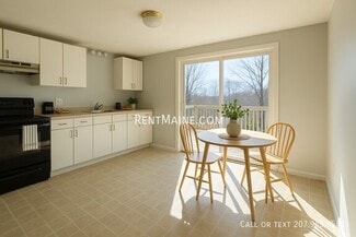 7 Gilchrest St Place Unit 9, Thomaston, ME 04861