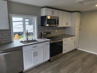 9035 SE Division St Unit 18B, Portland, OR 97266