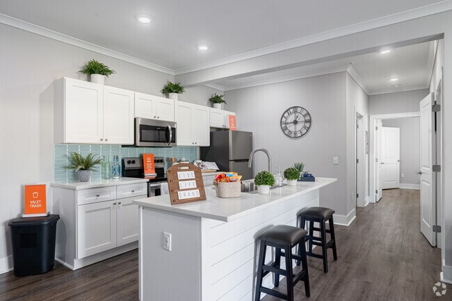 2BR, 2BA - 1153SF - Kitchen