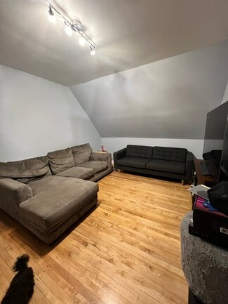 5039 W Eddy St Unit 2, Chicago, IL 60641