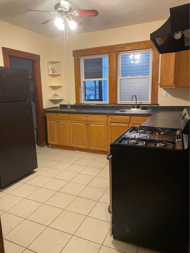 18 Spaulding St, Boston, MA 02122