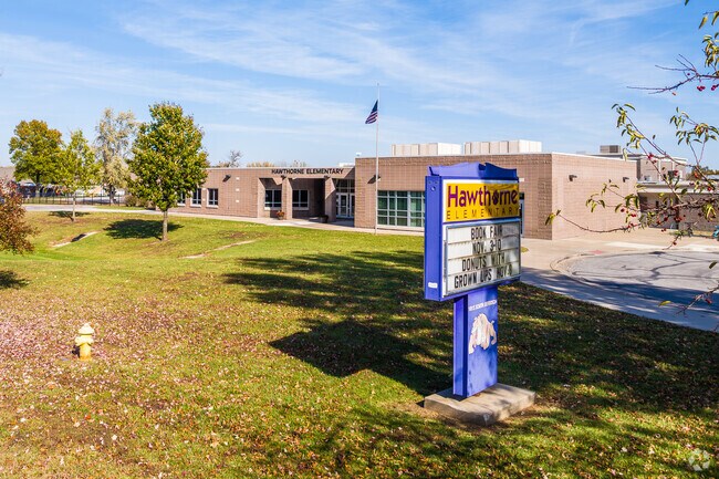 Hawthorne Elementary in Kearney holds a B-plus rating and serves local neighborhood families.
