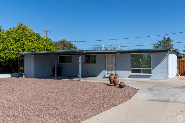 Many Naylor homes have a single vehicle carport.
