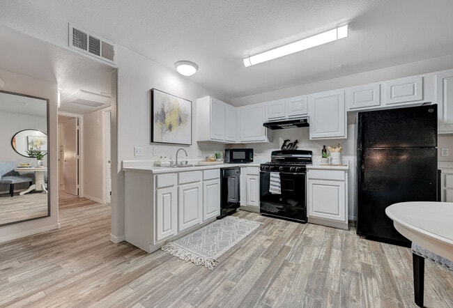 The Vittoria at Equestrian, Henderson, NV 89002 - photo 2